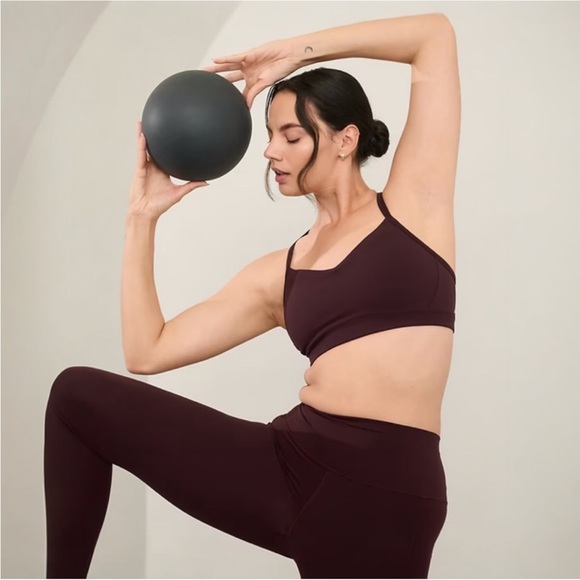 Athleta Vital Bra A-C NWT MEDIUM Spiced Cabernet - Picture 2 of 7